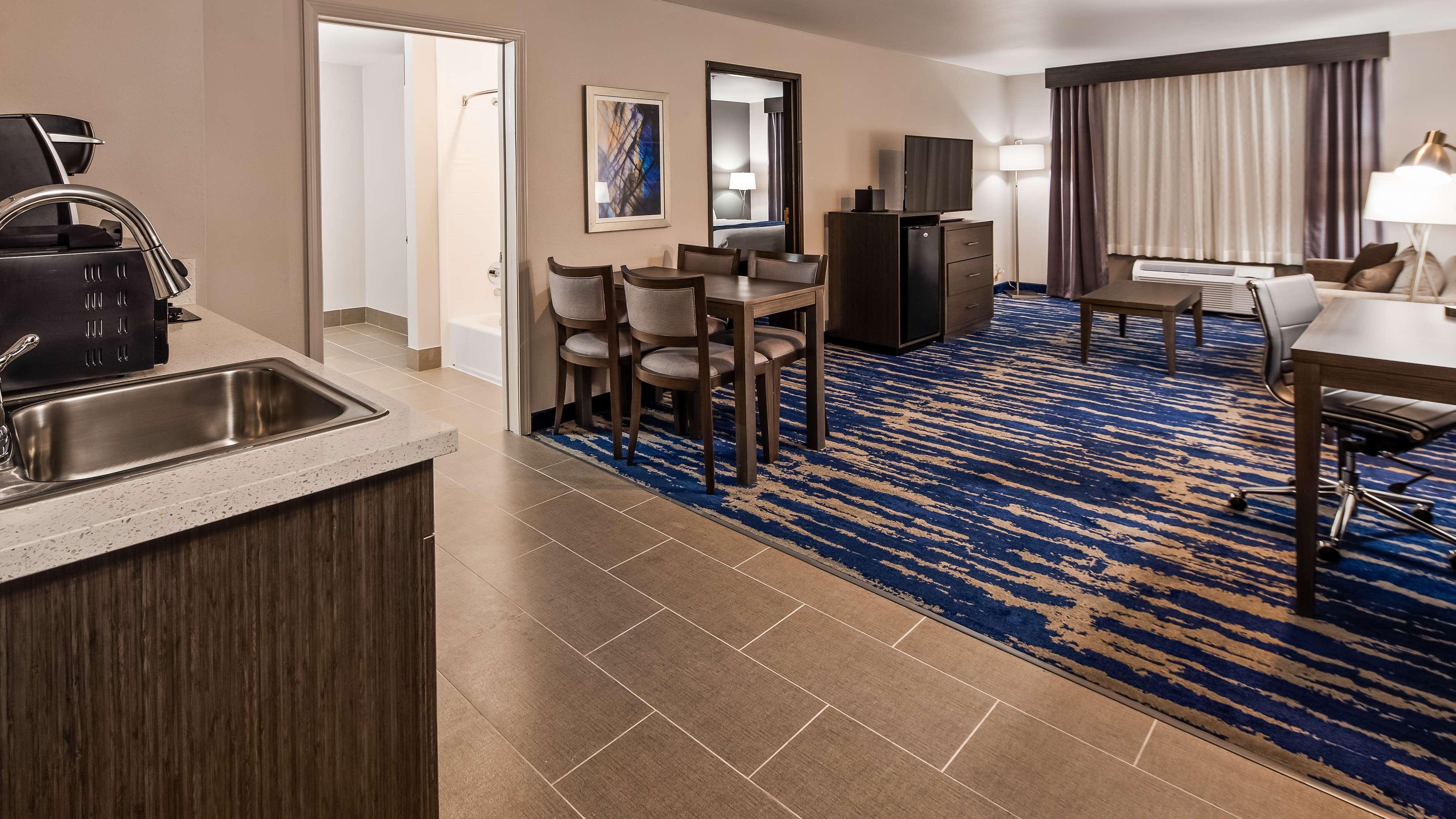 Best Western Plus Rama Inn & Suites لا غراندي المظهر الخارجي الصورة