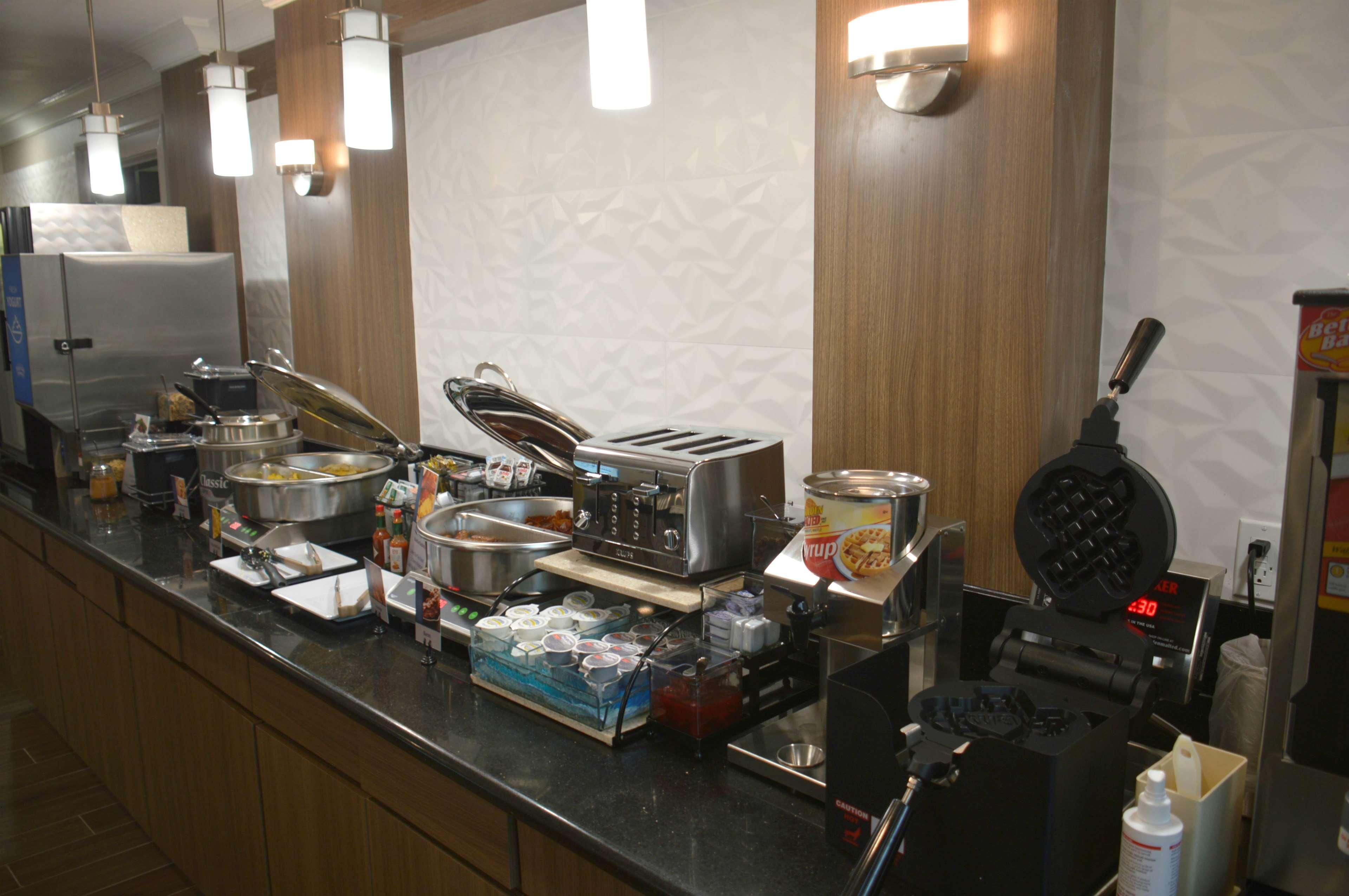 Best Western Plus Rama Inn & Suites لا غراندي المظهر الخارجي الصورة