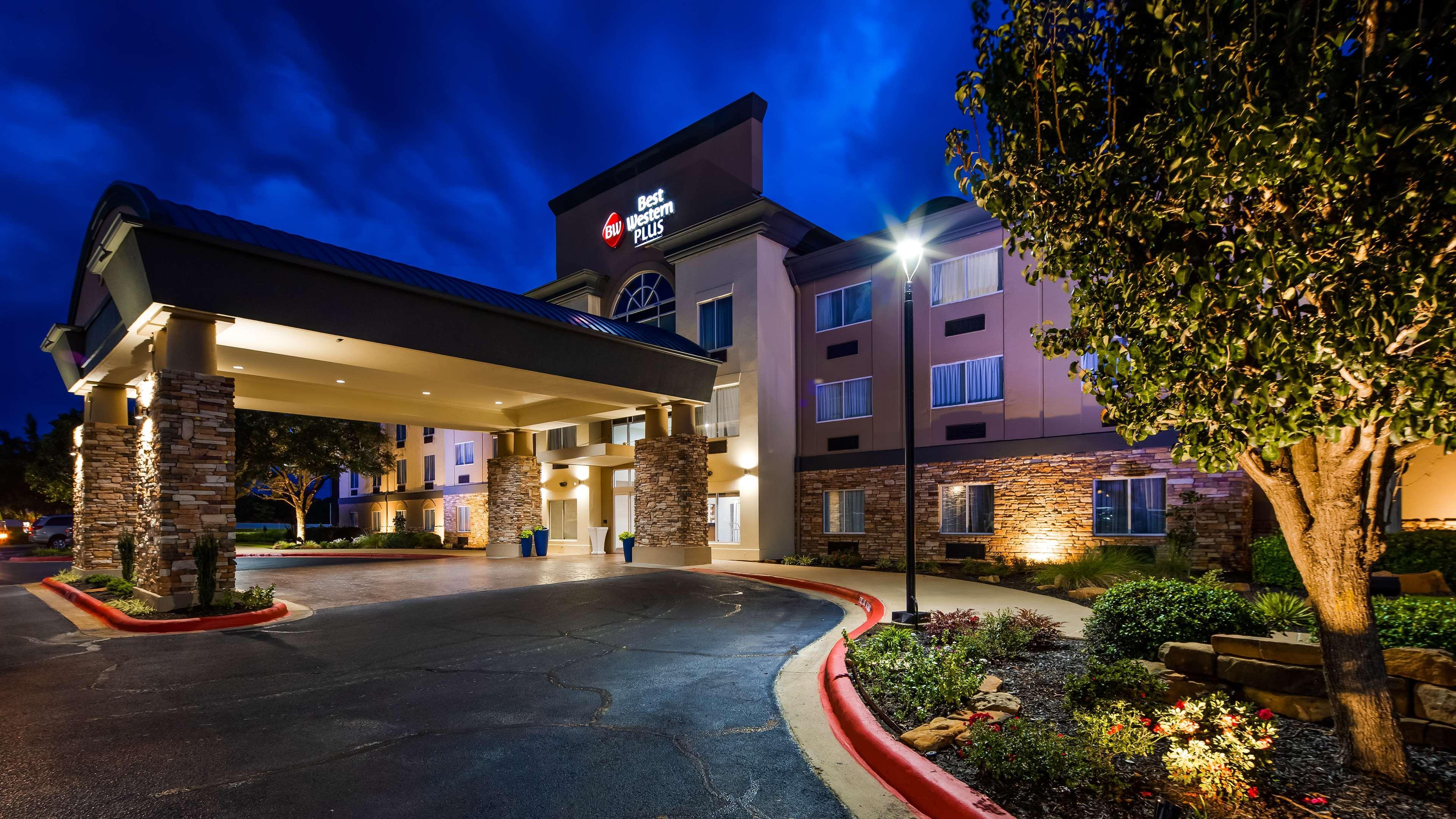 Best Western Plus Rama Inn & Suites لا غراندي المظهر الخارجي الصورة
