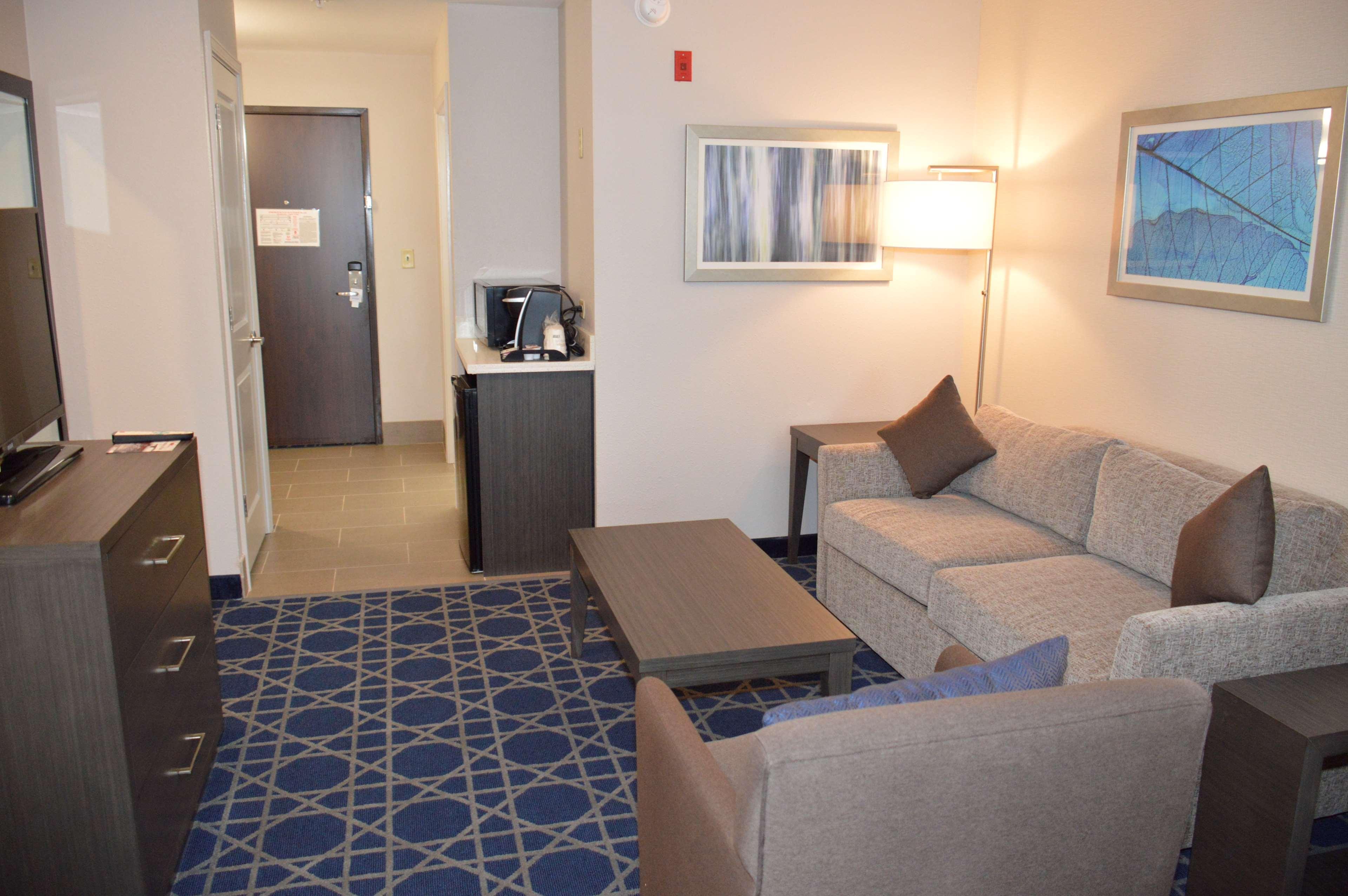 Best Western Plus Rama Inn & Suites لا غراندي المظهر الخارجي الصورة