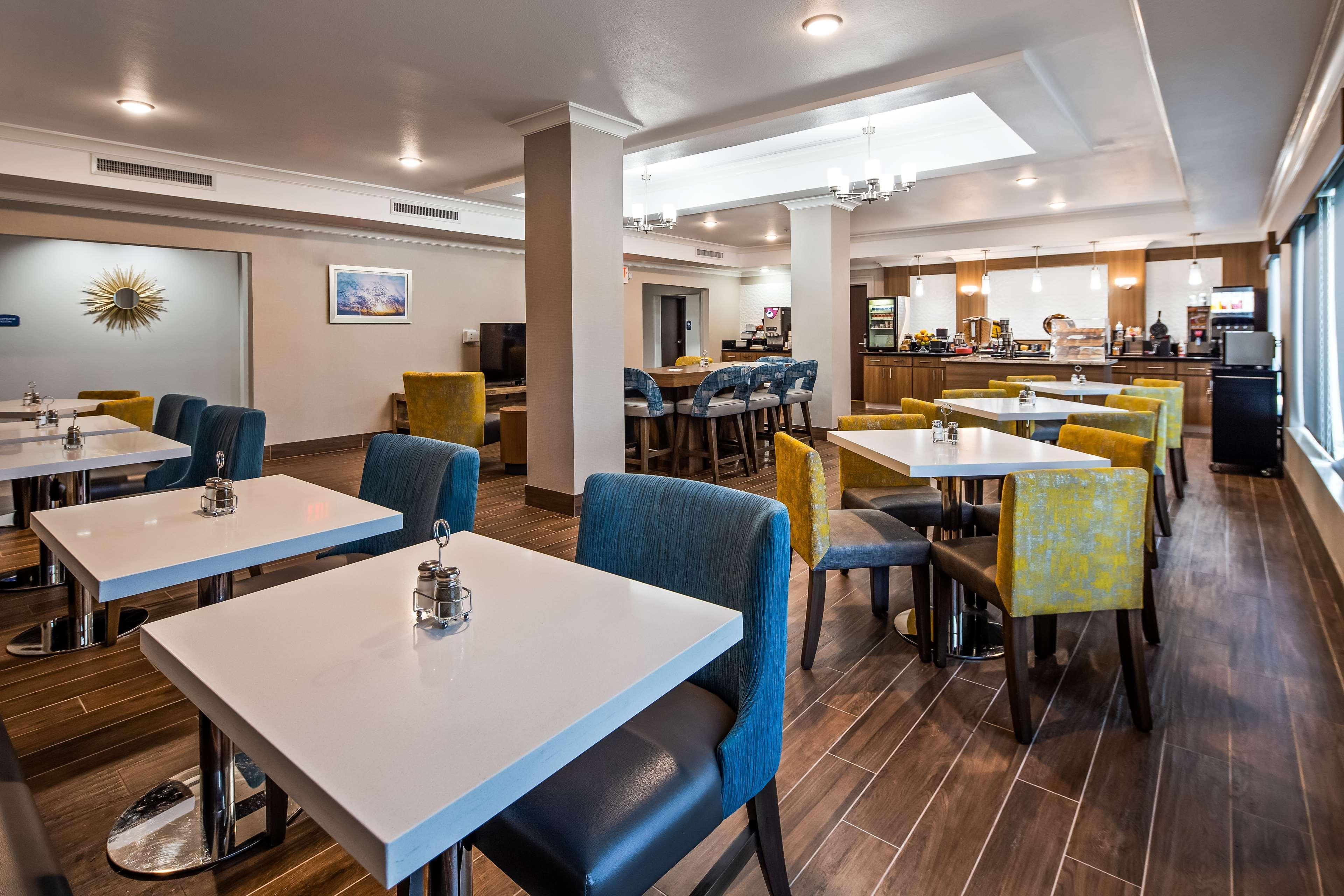 Best Western Plus Rama Inn & Suites لا غراندي المظهر الخارجي الصورة