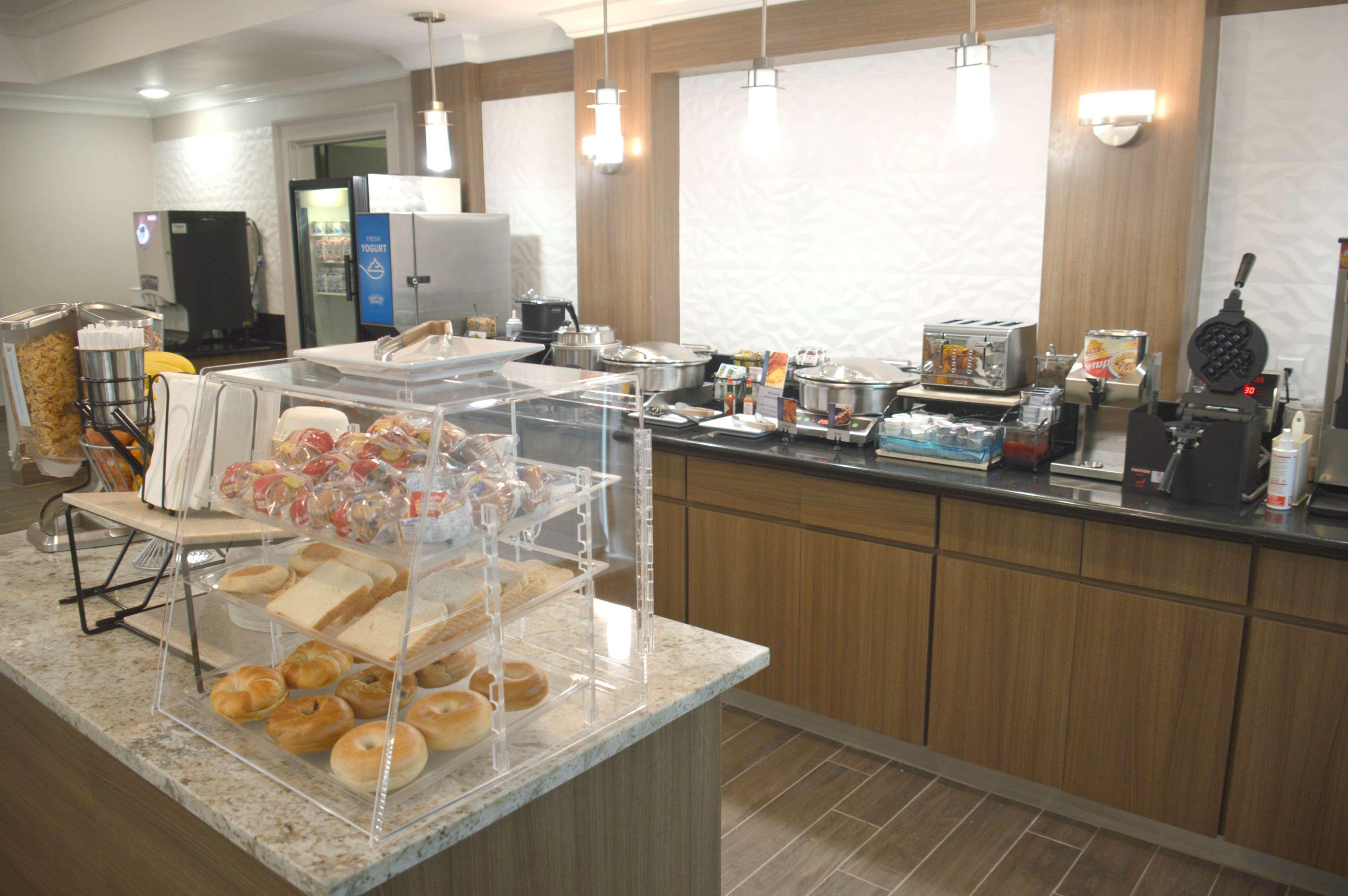 Best Western Plus Rama Inn & Suites لا غراندي المظهر الخارجي الصورة
